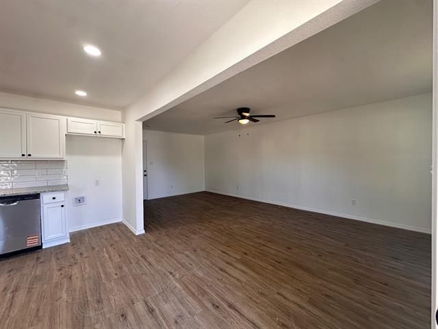 Building Photo - 2318 1st St