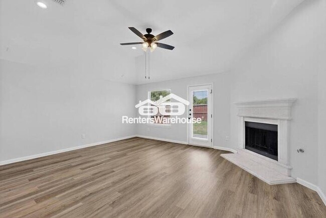 Building Photo - Corner Lot Completely Refreshed Little Elm...