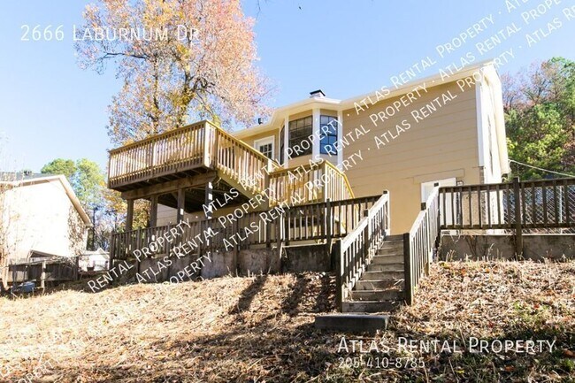 Building Photo - 2666 Laburnum Dr