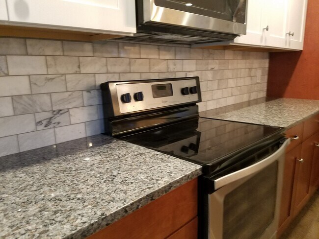 Building Photo - 71 Murray St