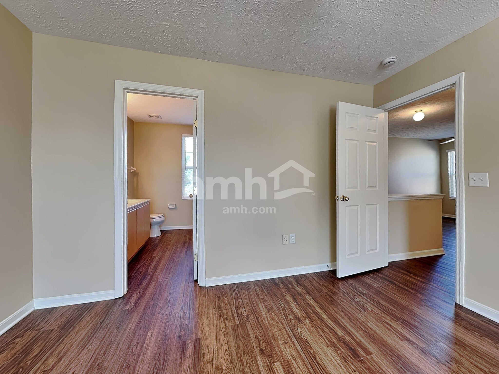 Building Photo - 424 Hartford Ct