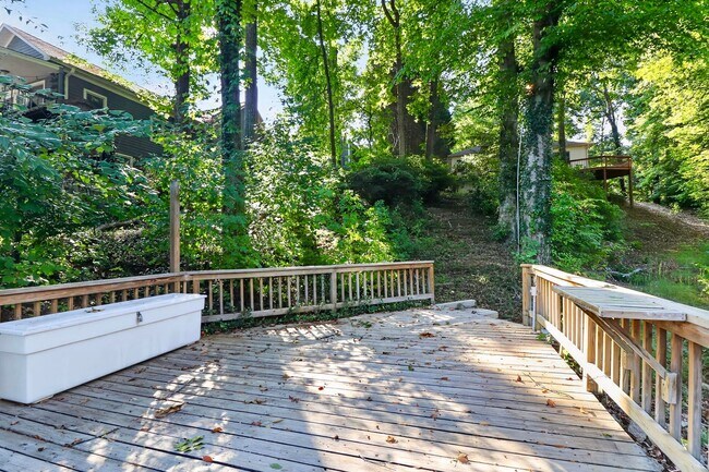 Building Photo - 151 Seagrove Ln
