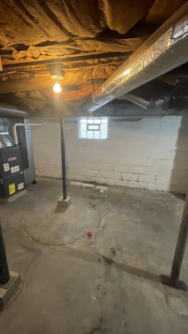 Building Photo - Discover Potential: Prime Location for Your Next Venture at 410-412 Parker Avenue, Scottdale!