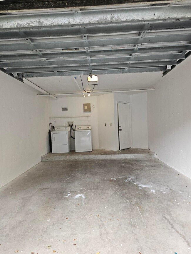 Building Photo - 4187 N Haverhill Rd