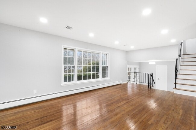 Building Photo - 25 Sandalwood Dr