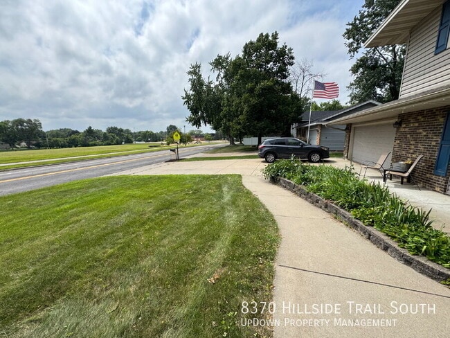 Building Photo - 8370 Hillside Trail S