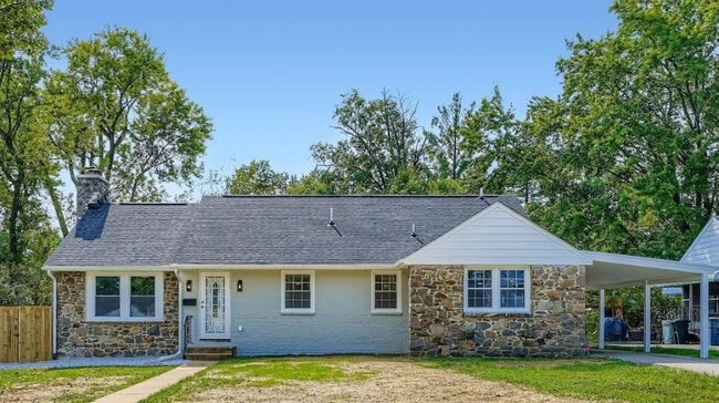 Building Photo - 8903 Flagstone Cir