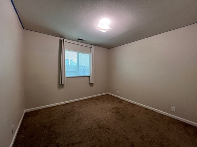 Building Photo - 1057 Windsor Way
