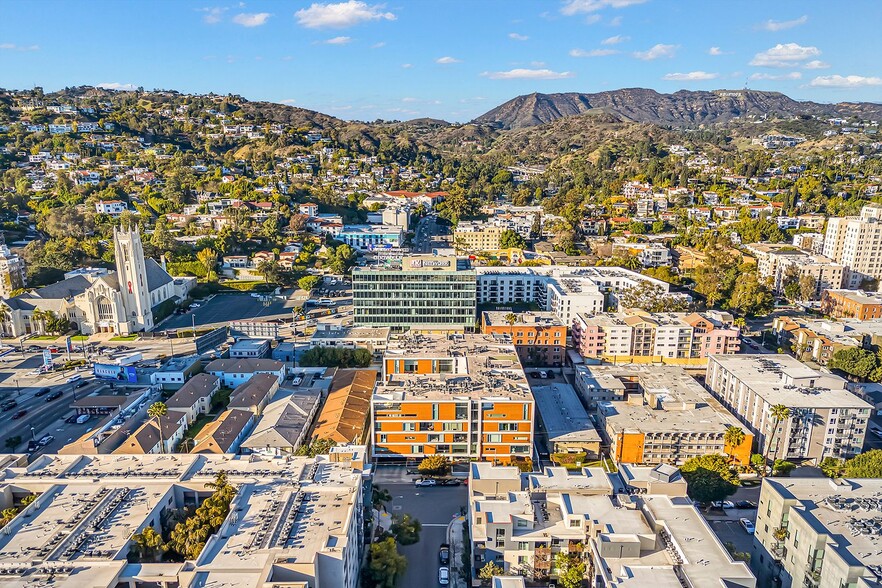 Building Photo - Hollywood Luxury Condo — 2 Beds • 2.5 Baths • Prime Location