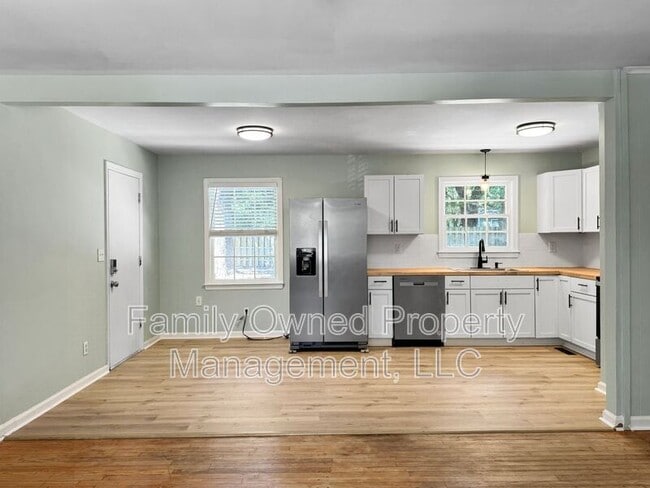 Building Photo - 2640 Orchid Ave