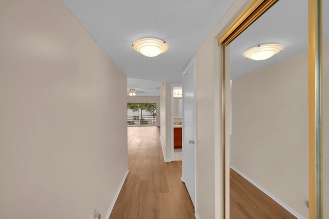 Building Photo - 2340 SW 22nd Ave