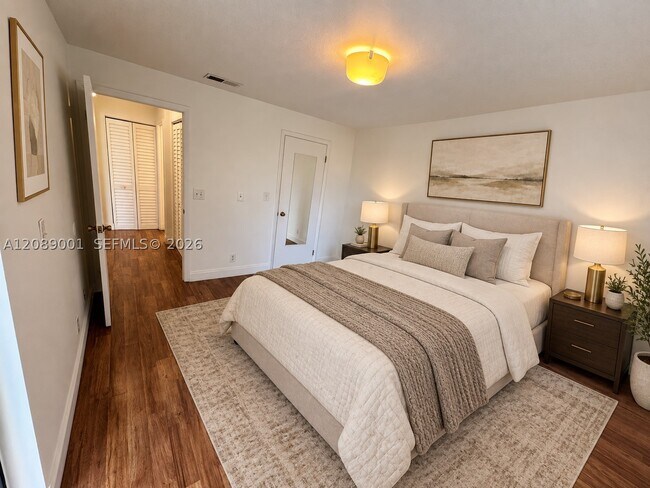 Building Photo - 9999 Summerbreeze Dr