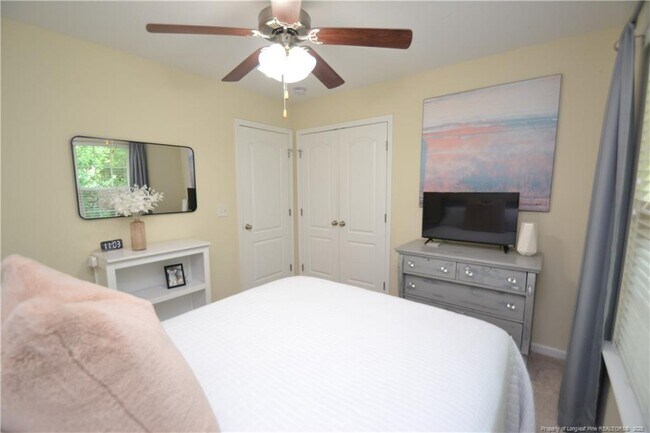 Building Photo - 3115 Manhasset Ln