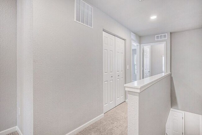 Building Photo - Move-In Special: Get ONE MONTH FREE on your first full month of rent when you sign a lease by May...
