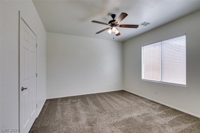 Building Photo - 6868 Sky Pointe Dr