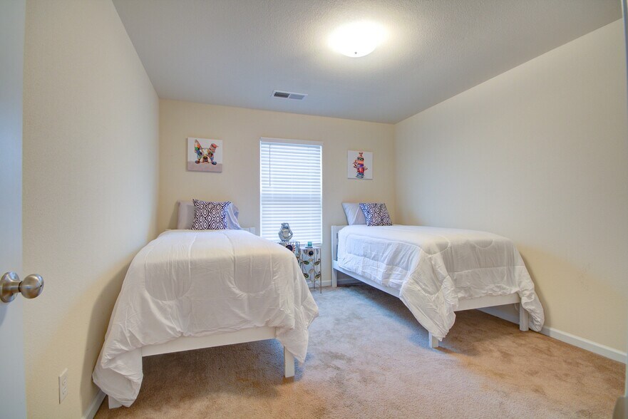 Building Photo - 16695 Wellhouse Dr