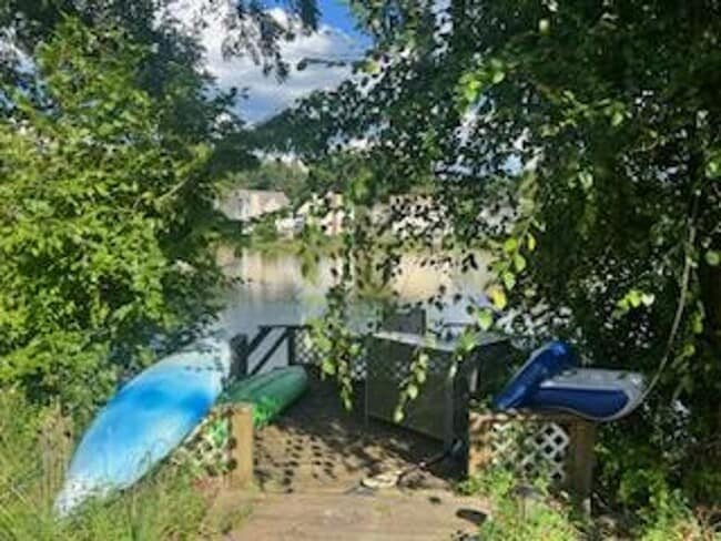 Building Photo - 3 Bedroom Waterfront Ranch Home Ashbrook S...