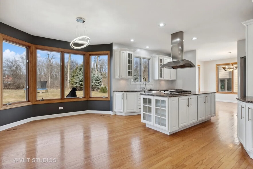 Kitchen and dinning area - 17W234 Massel Ct