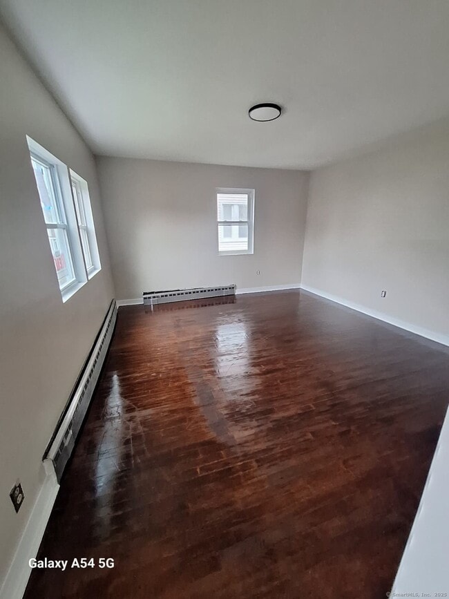 Building Photo - 160 Pearl St