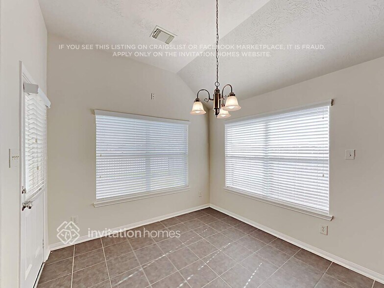 Building Photo - 30 Mira Loma Dr