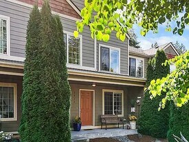 Building Photo - 2732 Hidden Springs Loop SE