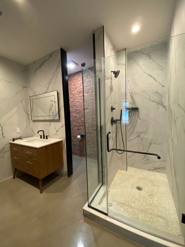 Building Photo - 501 South St