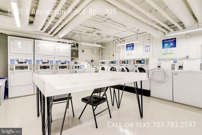 Building Photo - 1300 S Arlington Ridge Rd