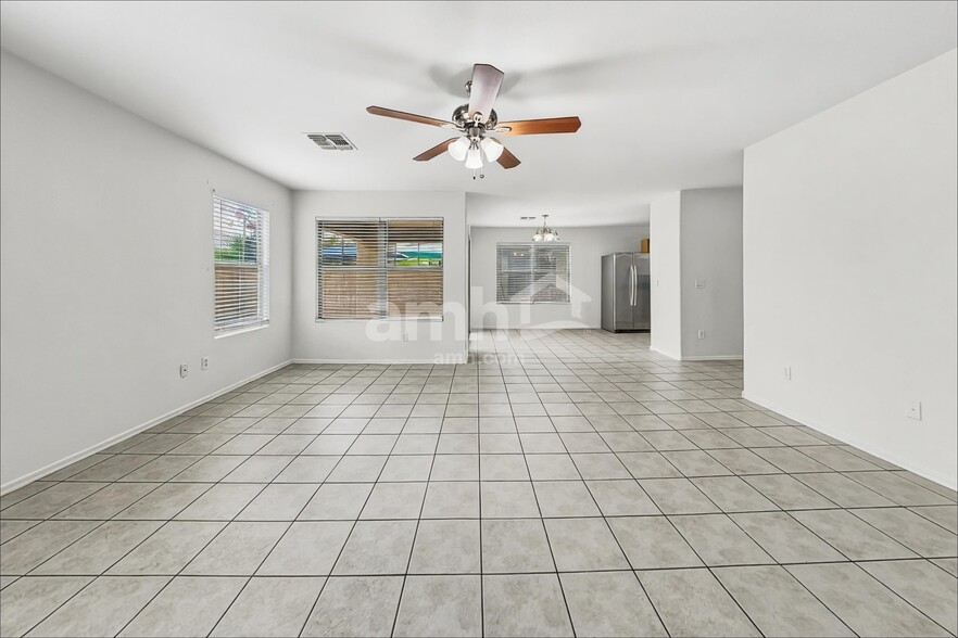 Building Photo - 6133 S Wilson Dr