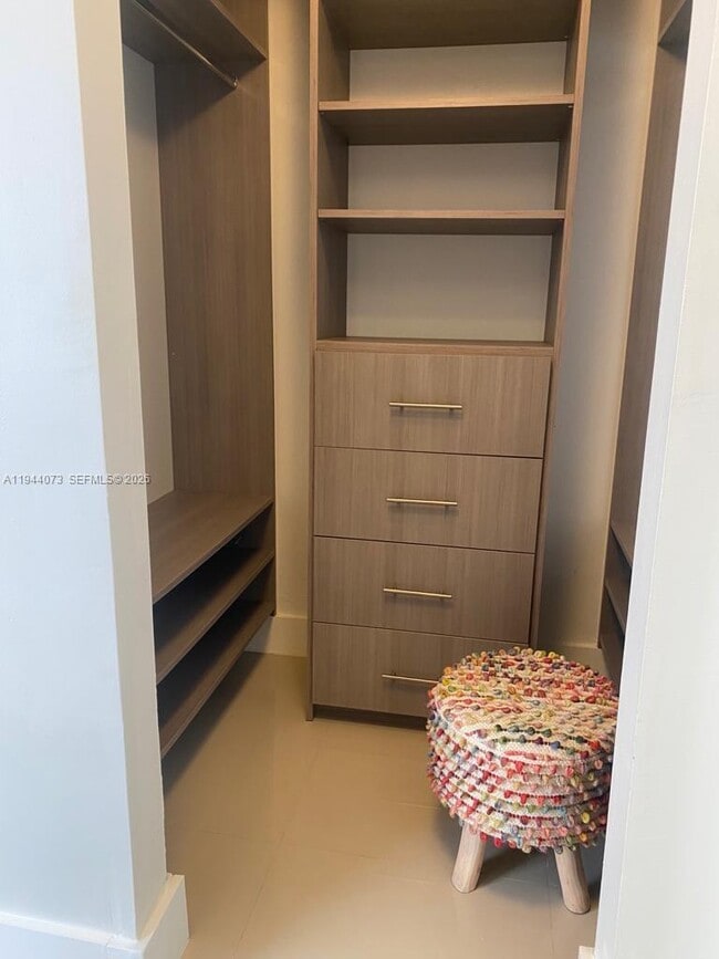 Building Photo - 5261 SW 154th Pl