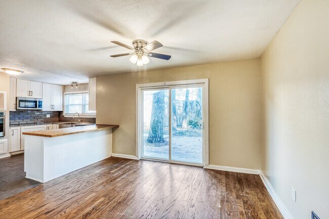 Building Photo - 17828 Cluster Ct