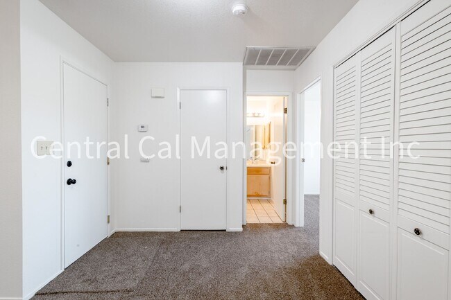 Building Photo - 4207 Eton St