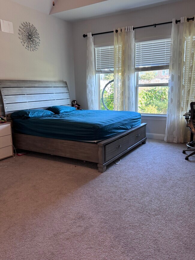 Building Photo - 513 Lambert Cv