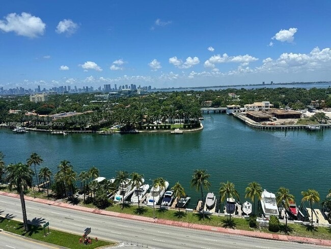 Building Photo - 5005 Collins Ave
