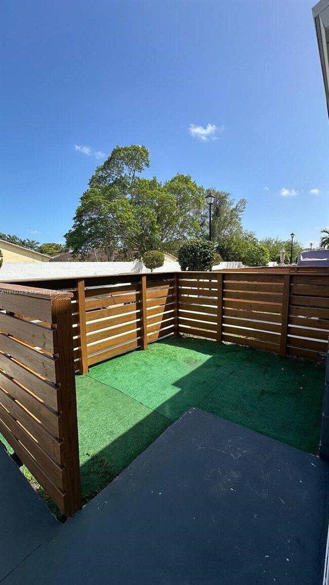 Building Photo - 25308 SW 135th Ave