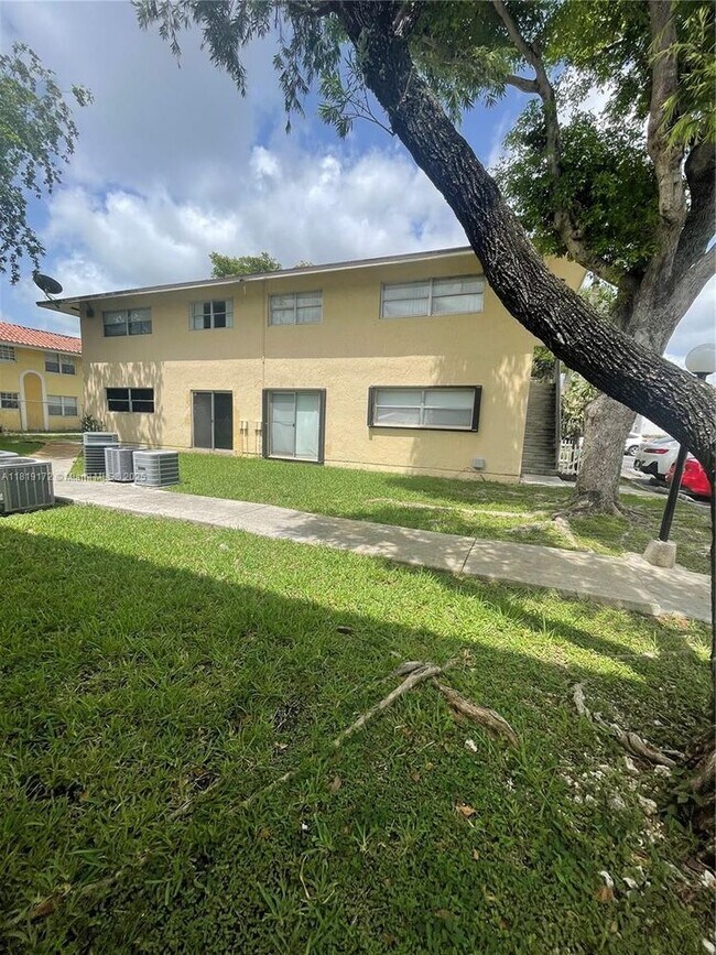 Building Photo - 15699 SW 73rd Cir Terrace