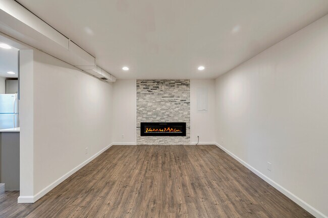 Building Photo - 20219 12th Pl S