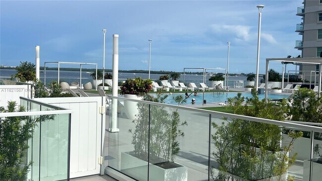 Building Photo - 770 Claughton Island Dr