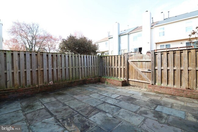 Building Photo - 6584 Bermuda Green Ct