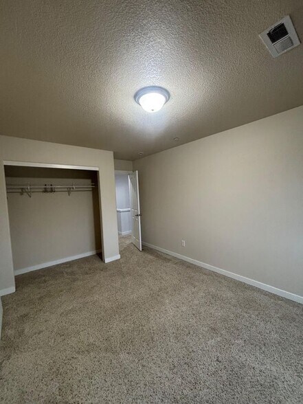 Building Photo - 845 NE 109th Ct