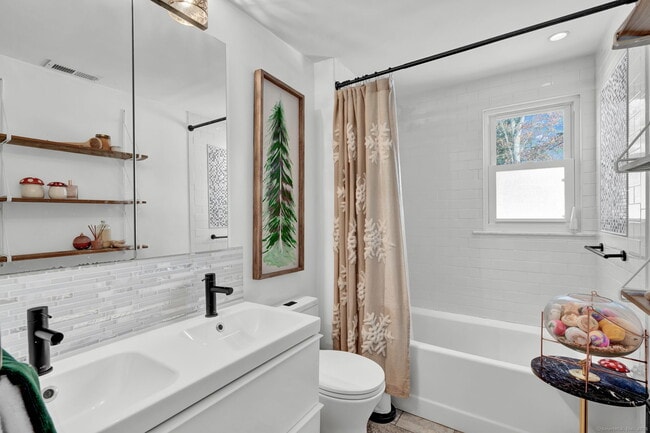 Building Photo - 1815 New Britain Ave