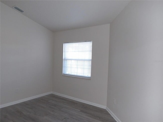 Building Photo - 75 Wellwood Ln