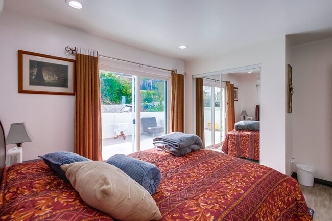 Building Photo - Gorgeous luxury flat with ocean view in La Jolla. Gustavo Lopez