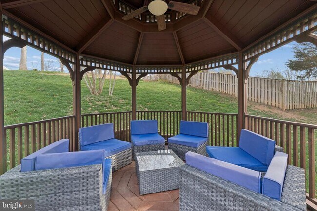 Building Photo - 2302 Tanglevale Dr