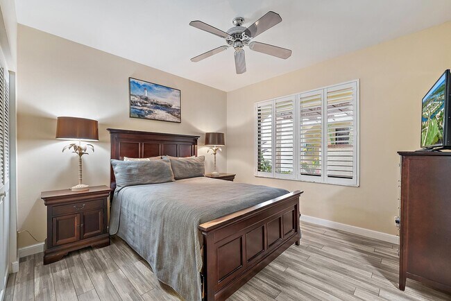 Building Photo - 302 Sea Oats Dr