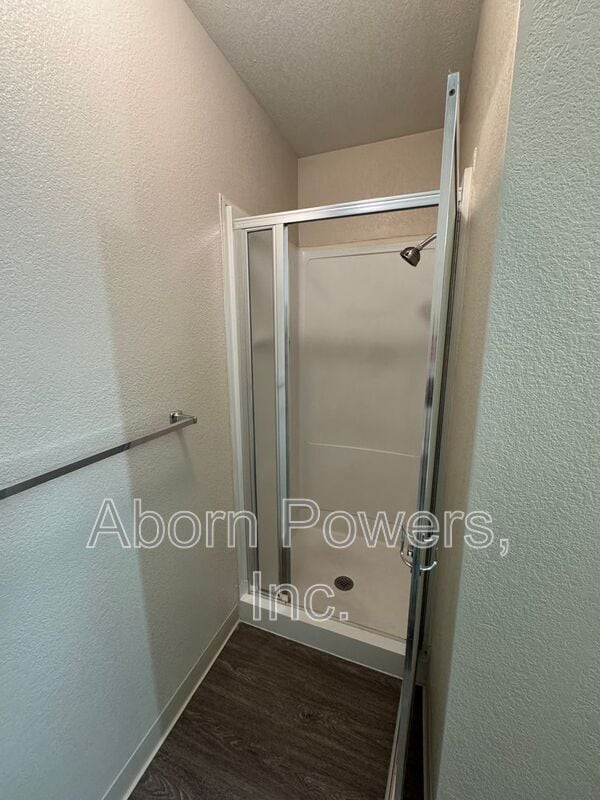 Building Photo - 2529 Greenwood Ln