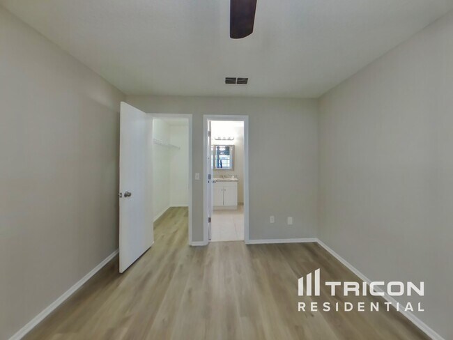 Building Photo - 638 Alton Rd