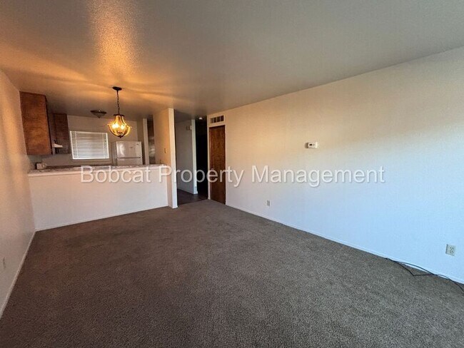 Building Photo - 1516 South Ct