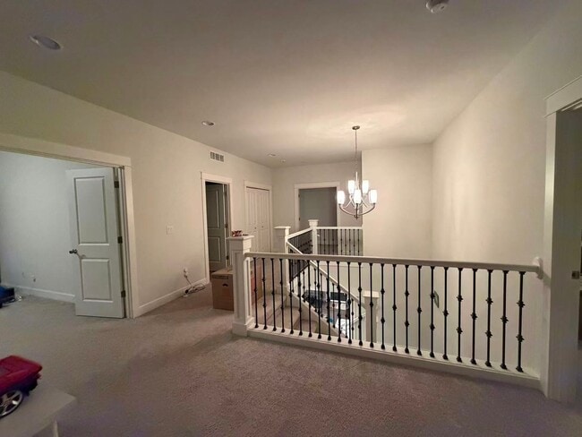 Building Photo - Spacious 5B Home in Desirable Sammamish neighborhood