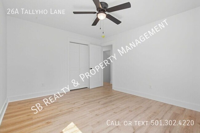 Building Photo - 26 Tallyho Ln