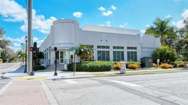 Building Photo - 5010 Barrington Cir